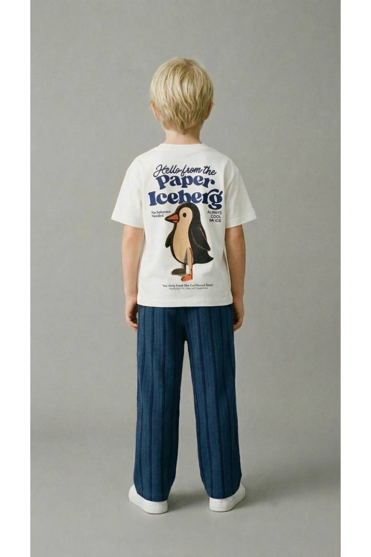 Erkek çocuklar için penguen desenli bisiklet yaka t-shirt ve çizgili pantolon takım - %100 pamuk - Limonlu Pamuk