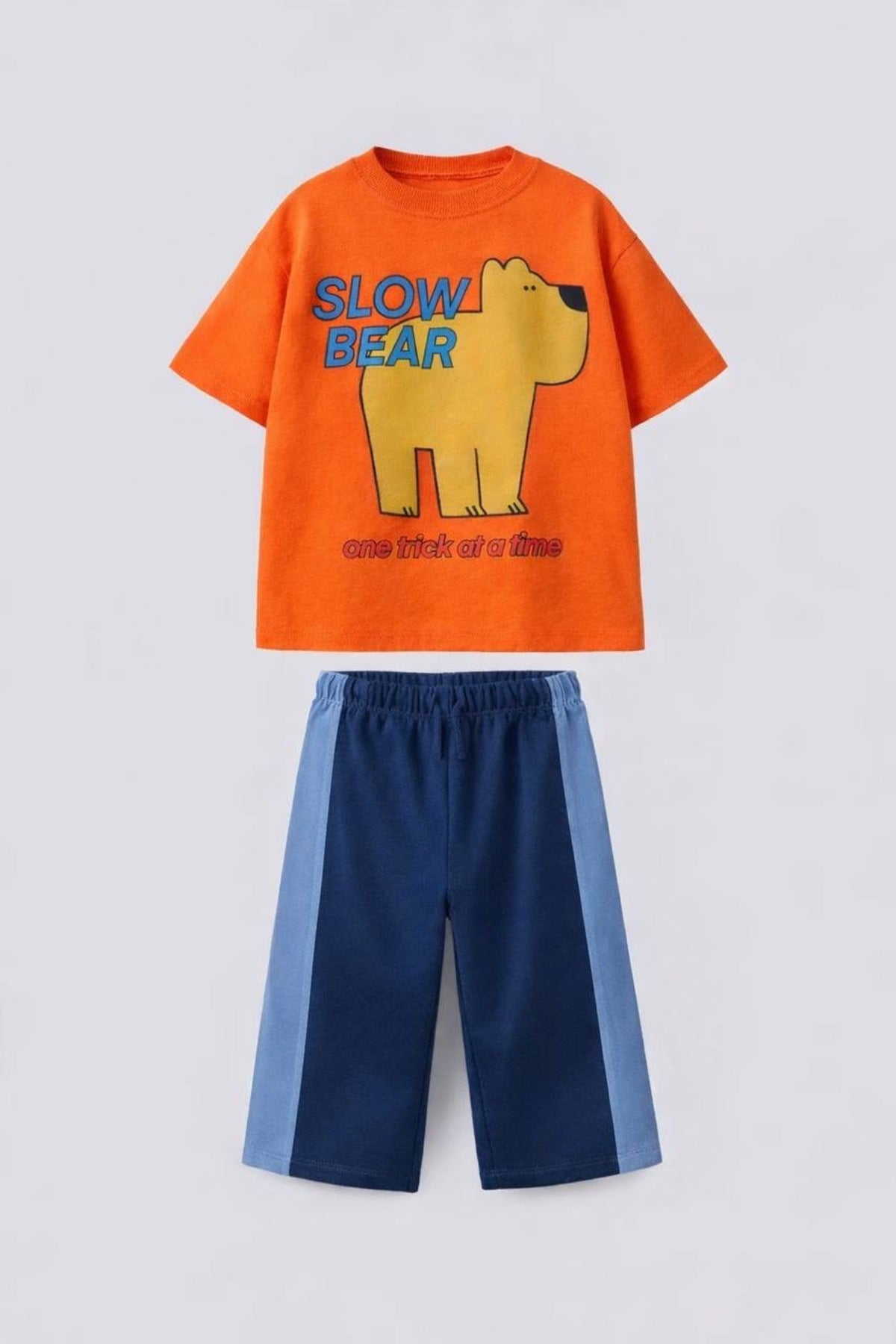 Unisex çocuklar için turuncu ayı desenli bisiklet yaka t-shirt ve boru paça pantolon takım - Limonlu Pamuk