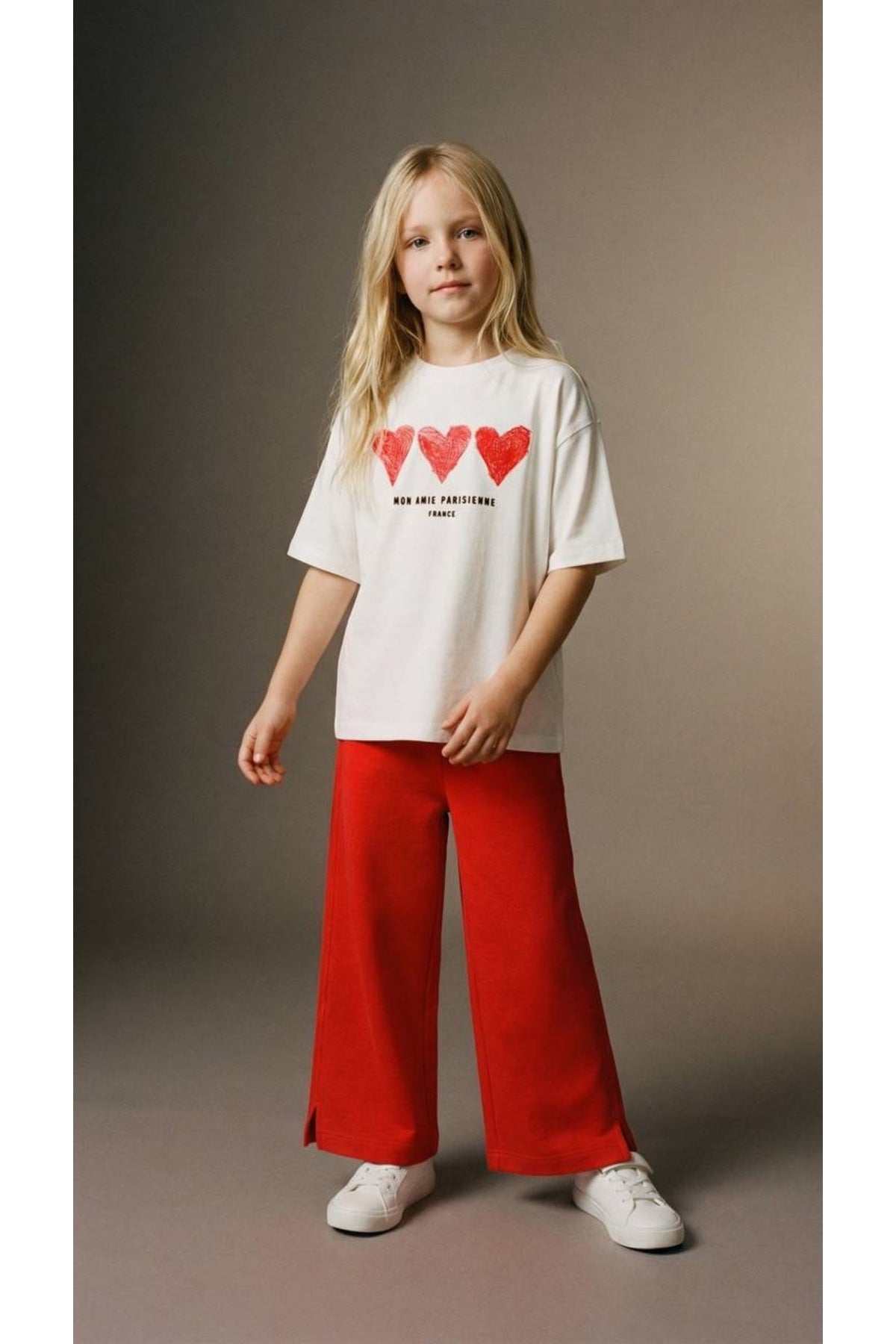 Kız çocuklar için bisiklet yaka t-shirt ve kırmızı pantolon %100 pamuk - Limonlu Pamuk