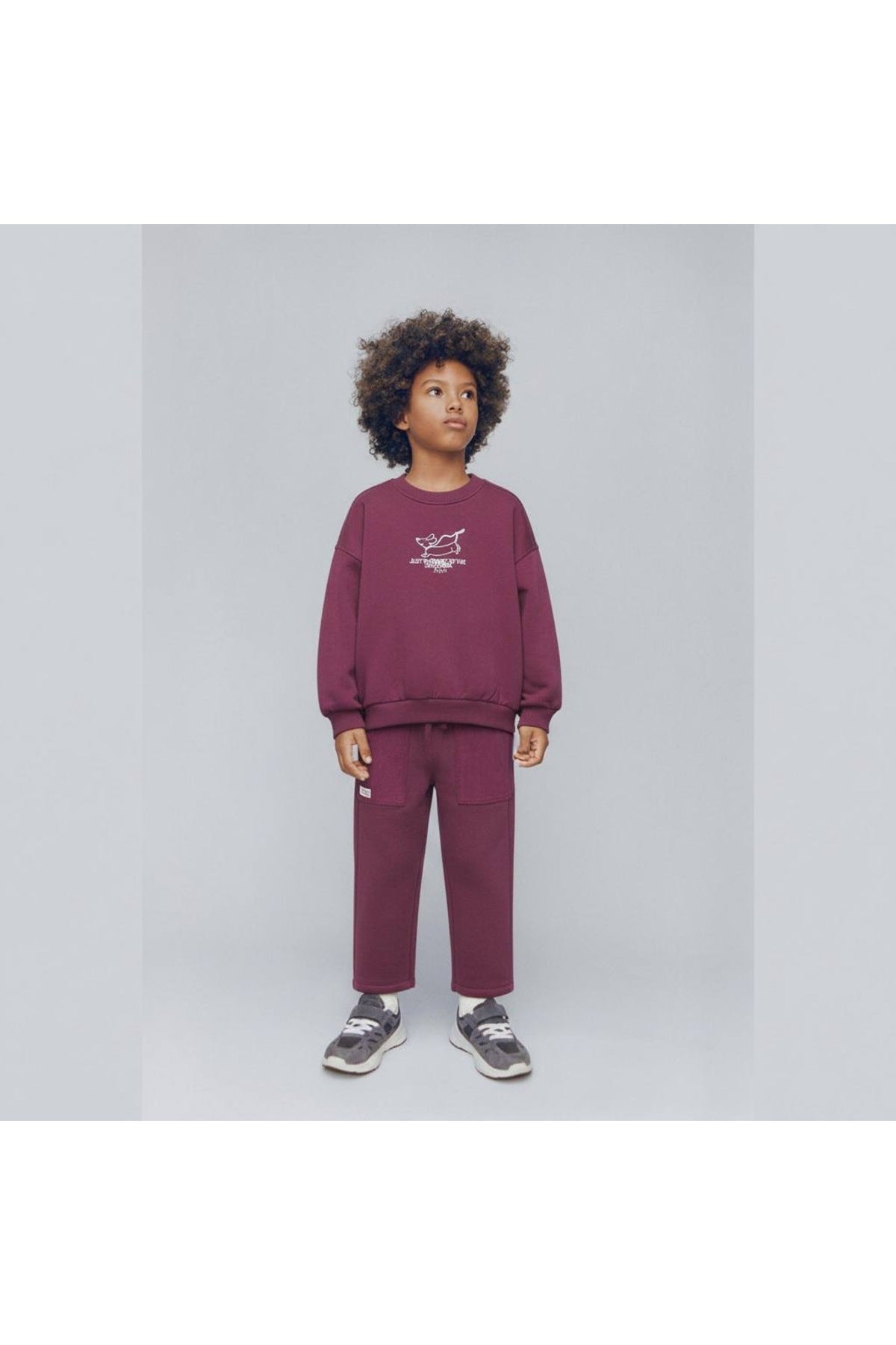 Unisex çocuklar için bordo renkli bisiklet yaka sweatshirt ve kadife cep detaylı pantolon - Limonlu Pamuk