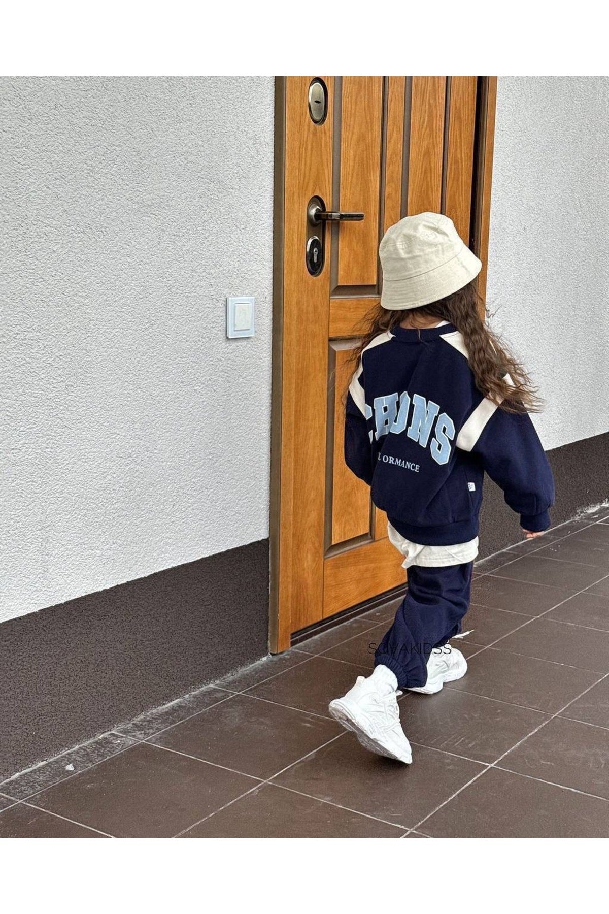 Unisex çocuklar için pamuklu chons sloganlı bisiklet yaka sweatshirt ve jogger pantolon takım - Limonlu Pamuk